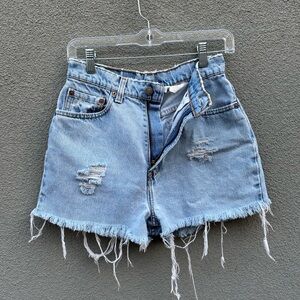 Vintage Levi’s 521 Cutoff Jean Shorts Size 8 / Medium